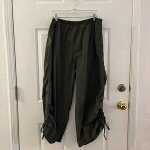 Brynn Walker Woman's Green Ruched Sides Wide-Leg Parachute Nylon Pants Sz XL